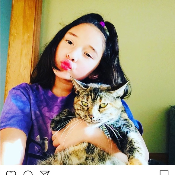 Profile Picture of Hannah Tyertyer (@hannahtyer) on Poshmark