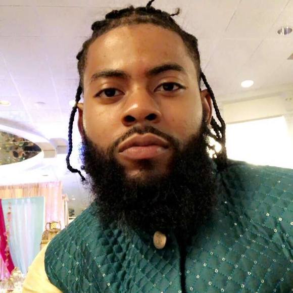 Profile Picture of Danny Deshong (@deshong05) on Poshmark