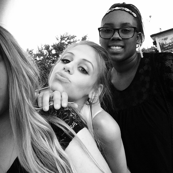 Profile Picture of Sierra Ahart (@sierraaharttt) on Poshmark