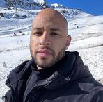 Profile Picture of Ronier Oliveira (@chasity.spencer.71) on Facebook