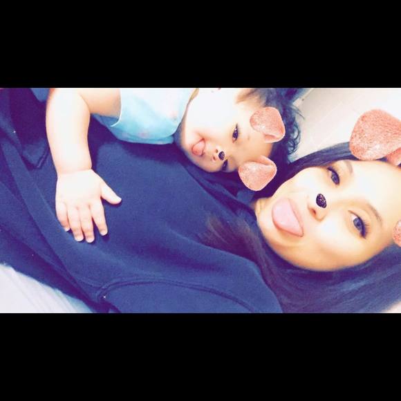 Profile Picture of Alexis Keophommasone (@akeophommasone) on Poshmark