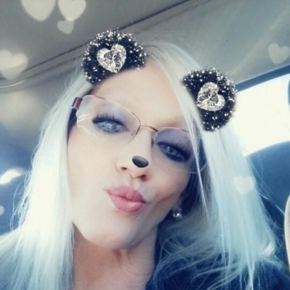 Profile Picture of Sabrina Bilbrey (@sabrinabilbrey) on Poshmark