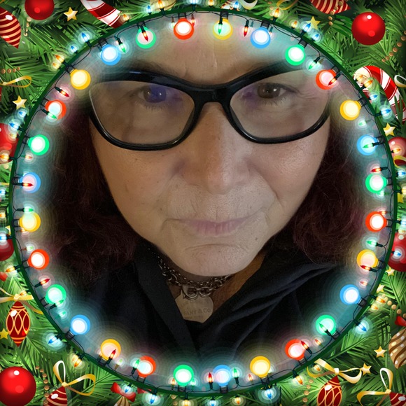 Profile Picture of Ada Rojas (@speedyada) on Poshmark