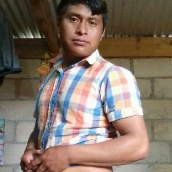 Profile Picture of Joel Anzaldua (@anzaldua25) on Poshmark