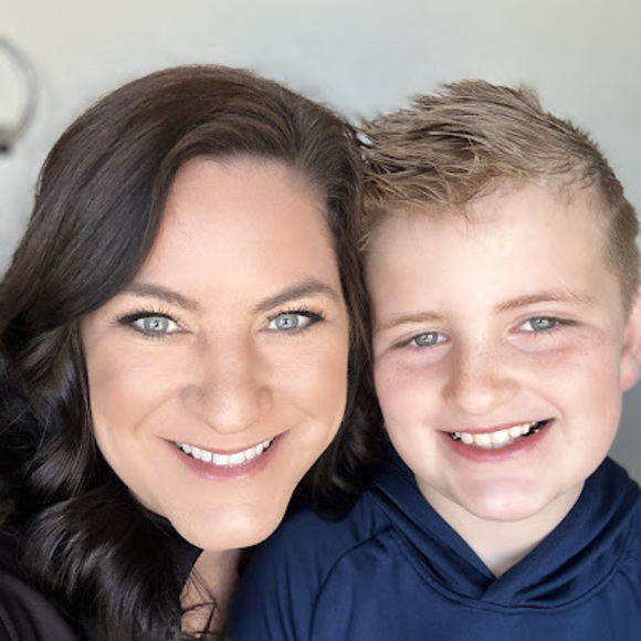 Profile Picture of Robin Prescott (@robin_prescott) on Poshmark