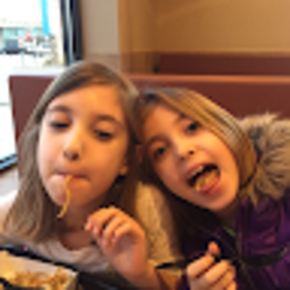 Profile Picture of Scott Cramer (@smcramer11) on Poshmark