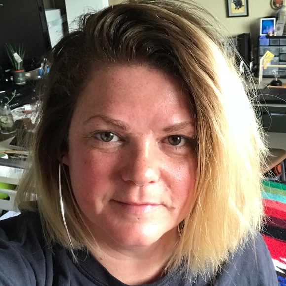Profile Picture of Melissa Jenkins (@meljenkins1737) on Poshmark