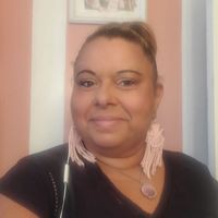 Profile Picture of Eleanor Simons (@eleanor-simons-1) on Quora