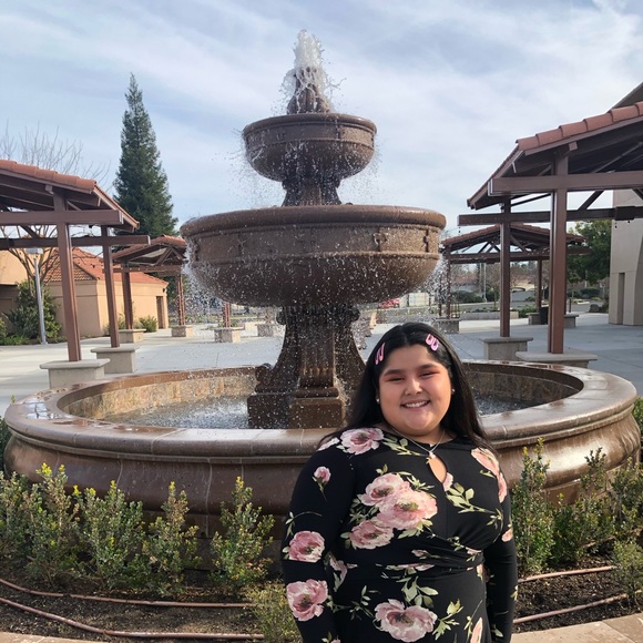 Profile Picture of Emily Alvarez (@space_em16) on Poshmark