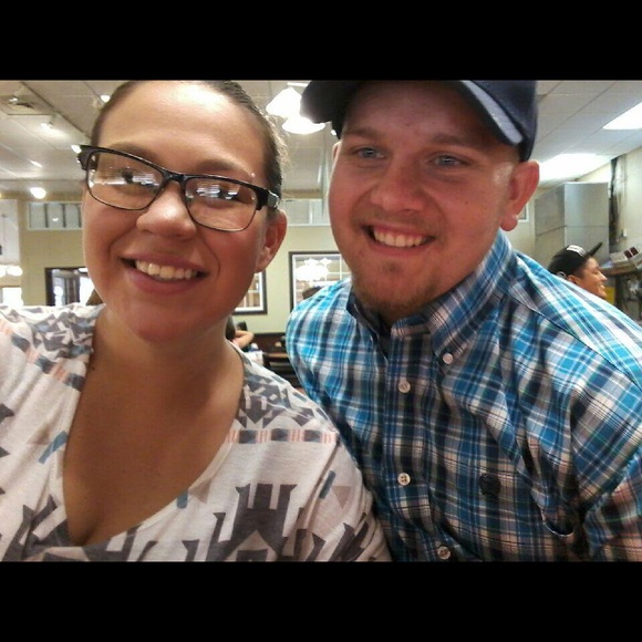 Profile Picture of Alyssa Becenti (@lyssabear98) on Poshmark