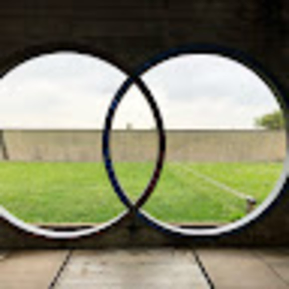 Profile Picture of Enrico Passeri (@giubax87) on Poshmark