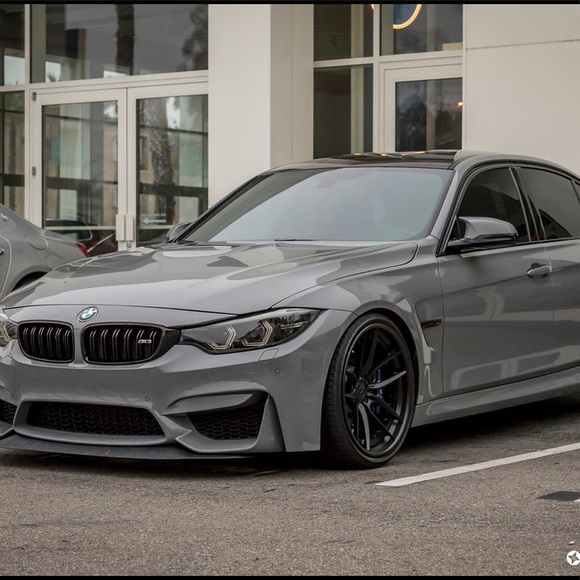 Profile Picture of Cley Eaz (@cleyeaz) on Poshmark