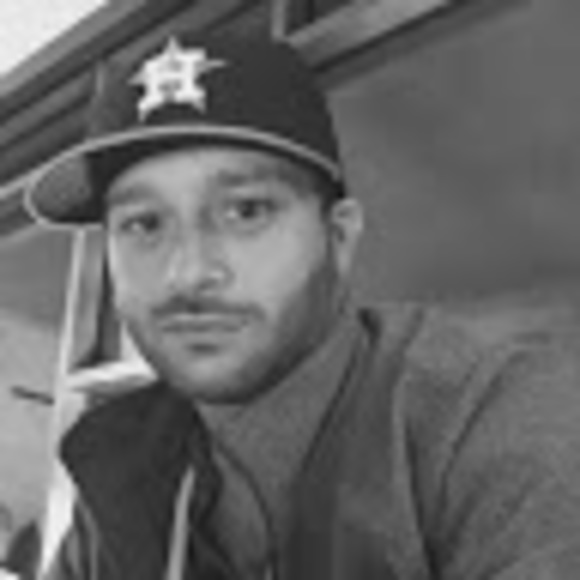 Profile Picture of Chris Shrader (@chrisshrader84) on Poshmark