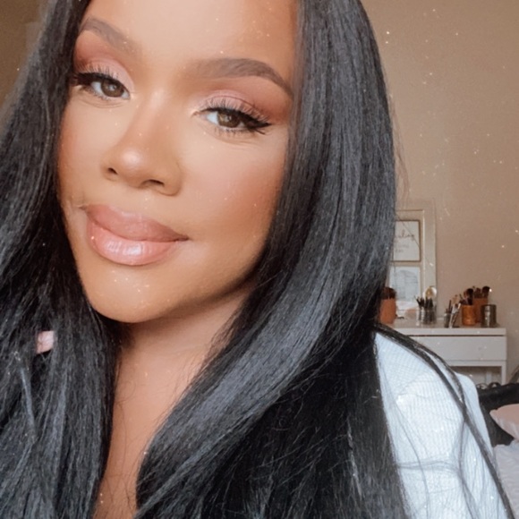 Profile Picture of Shawn Willis (@shawnwillis902) on Poshmark