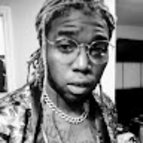 Profile Picture of Valentine el gwapo Benjamin (@mrbluebenjamin9) on Poshmark