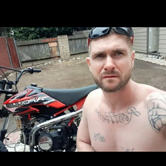Profile Picture of Ryan James (@ryanzorbas766) on Poshmark