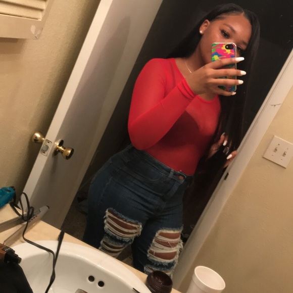 Profile Picture of Alexis Love (@lexifrmig) on Poshmark