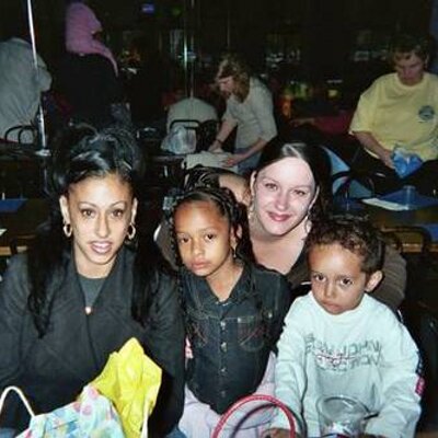 Profile Picture of Erica Tompkins (@elove02139) on Twitter