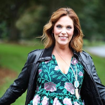 Profile Picture of Christina Tinker (@ctinkertalks) on Twitter