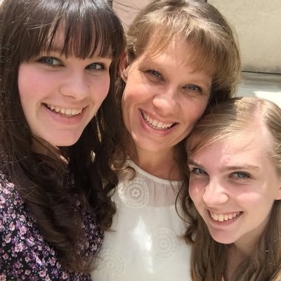 Profile Picture of Michelle Danielson (@Michell60980057) on Twitter