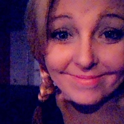 Profile Picture of Malarie (@undrconstrction) on Twitter