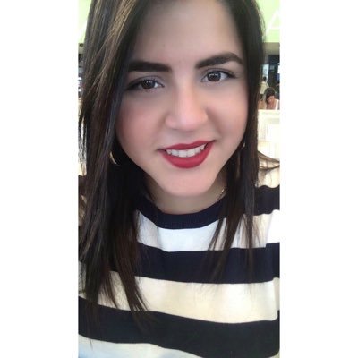 Profile Picture of Isabel Santacruz (@isasantacruz27) on Twitter