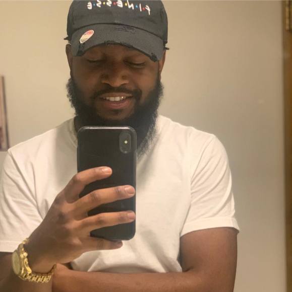 Profile Picture of Chris Crockett (@chriscroclett) on Poshmark