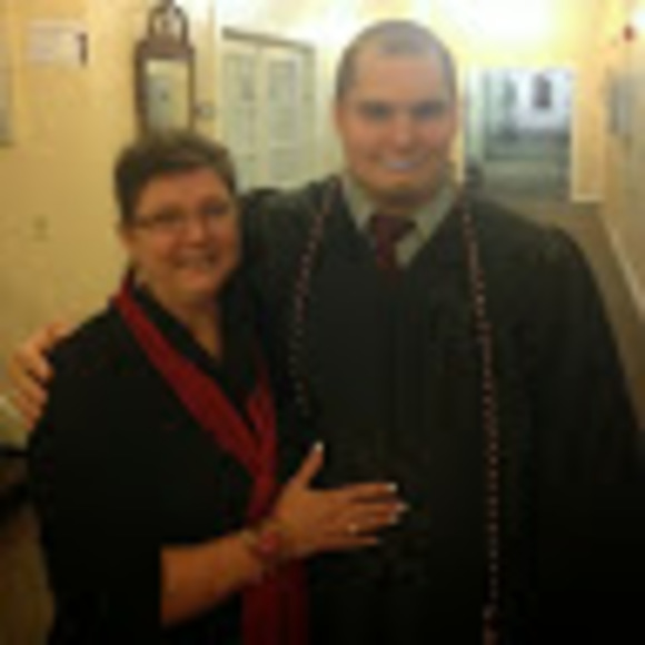 Profile Picture of Beth Bonthron (@bethbonthron) on Poshmark