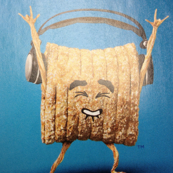 Profile Picture of Danielle Felstow (@dfelstow) on Poshmark