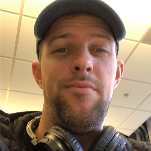 Profile Picture of David Whitmer (@davidwhitmer) on Poshmark