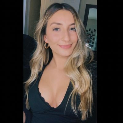Profile Picture of Julia (@juliaroberts110) on Twitter