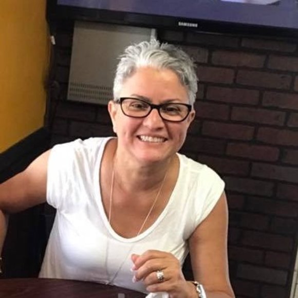 Profile Picture of Rose-chaury Lopez (@lopez768) on Poshmark