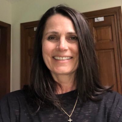 Profile Picture of Amy Barker (@amybarker777) on Twitter