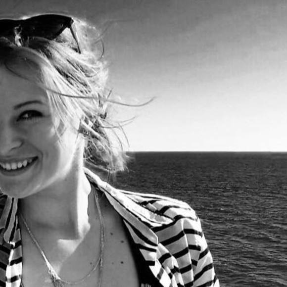 Profile Picture of Anna Tkachenko (@angelochek119) on Poshmark