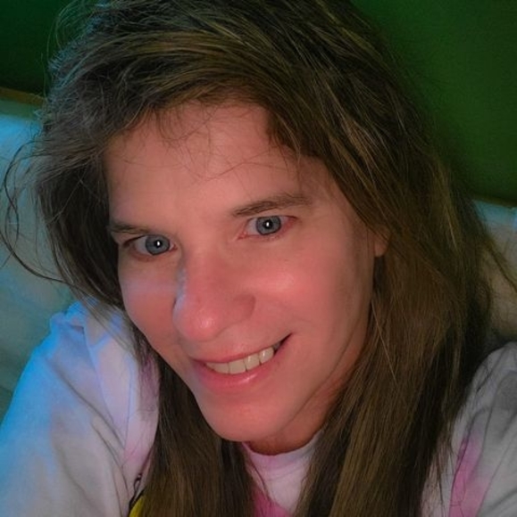 Profile Picture of Ranni Ranni (@rannid) on Poshmark