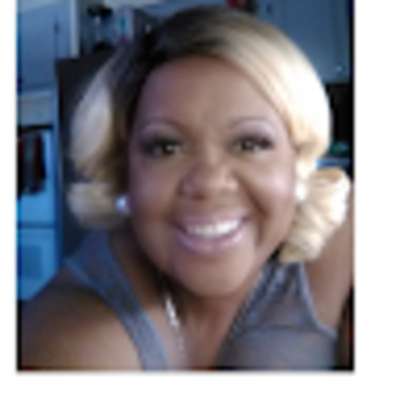 Profile Picture of Yolanda Brown (@whybrown62) on Poshmark