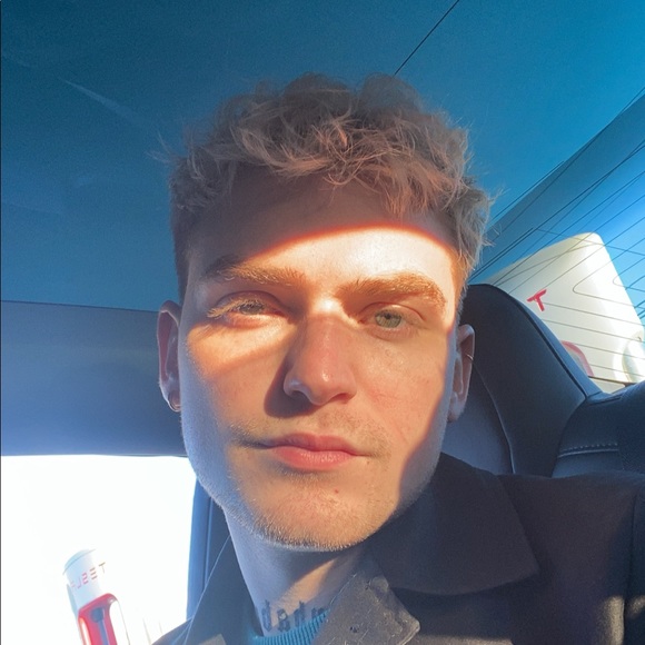 Profile Picture of Drew Summers (@callmedrewseph) on Poshmark