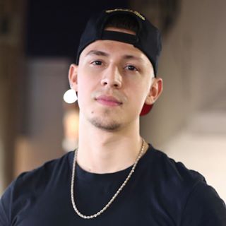 Profile Picture of Tony Directs (@tony.directs) on Facebook