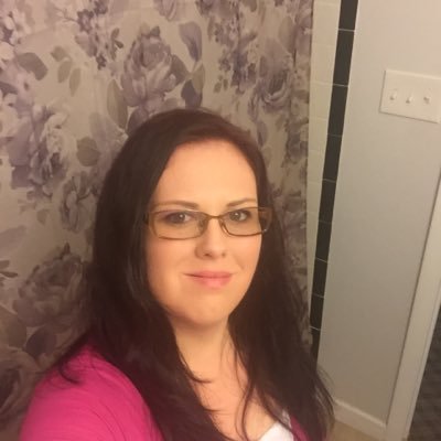 Profile Picture of Angela Blum (@angelblum82) on Twitter
