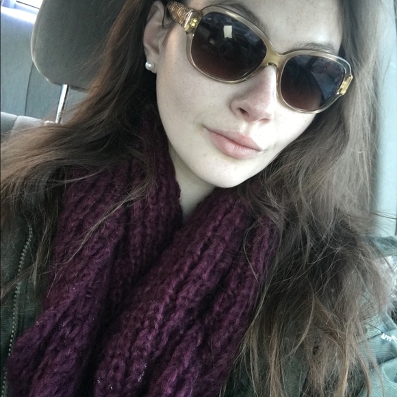 Profile Picture of Mercy Vaaler (@mercy_vaaler) on Poshmark