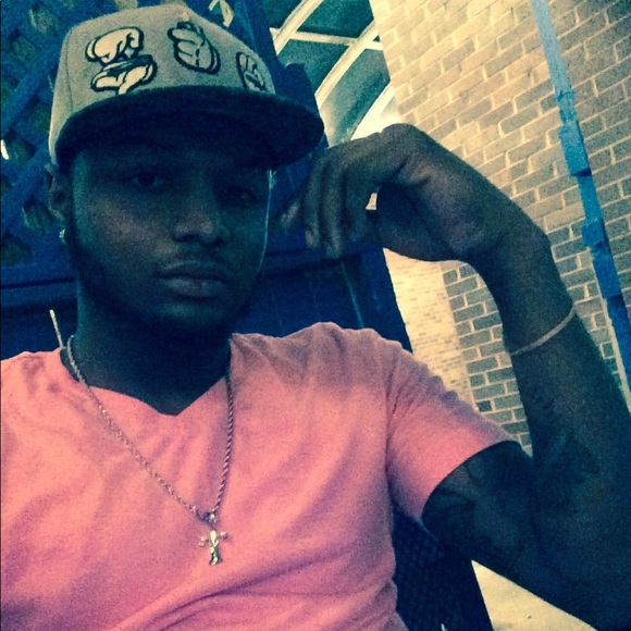 Profile Picture of Terrence Wright (@twright901) on Poshmark