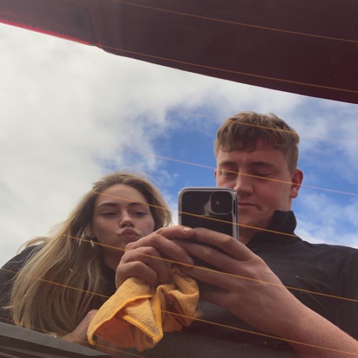 Profile Picture of   54ad528693003b03fcfa6802a30... (@harryhunter83) on Tiktok