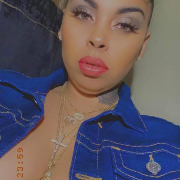 Profile Picture of Xenia Torres (@xtorres943) on Poshmark