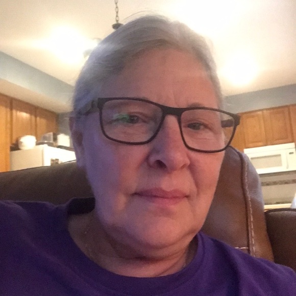 Profile Picture of Kay Pearson (@kaypearson) on Poshmark