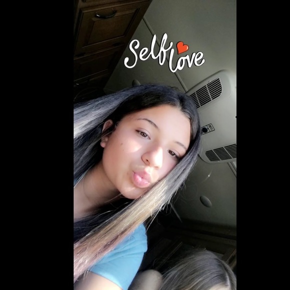 Profile Picture of Nakia Fields (@nakiafields) on Poshmark