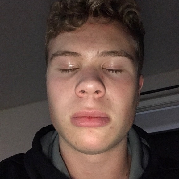 Profile Picture of Jared Carnes (@jrad1123) on Poshmark