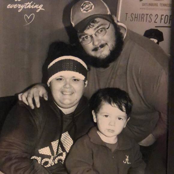 Profile Picture of Sissy Kaylor (@sissy_kaylor) on Poshmark