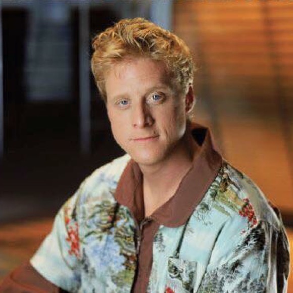 Profile Picture of Erin Sage (@eesage) on Poshmark