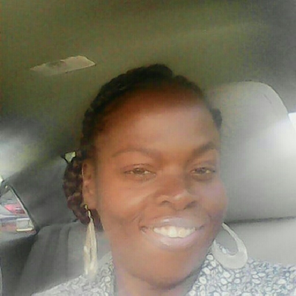 Profile Picture of Carlotta Rose (@lottarose) on Poshmark