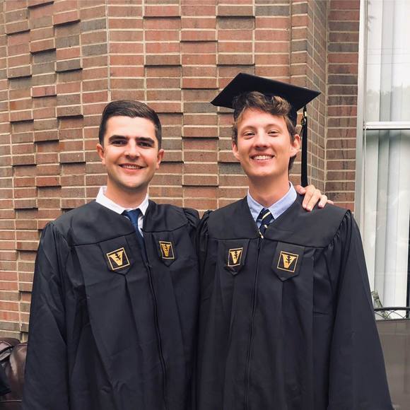 Profile Picture of Alec Picariello (@apicariello) on Poshmark